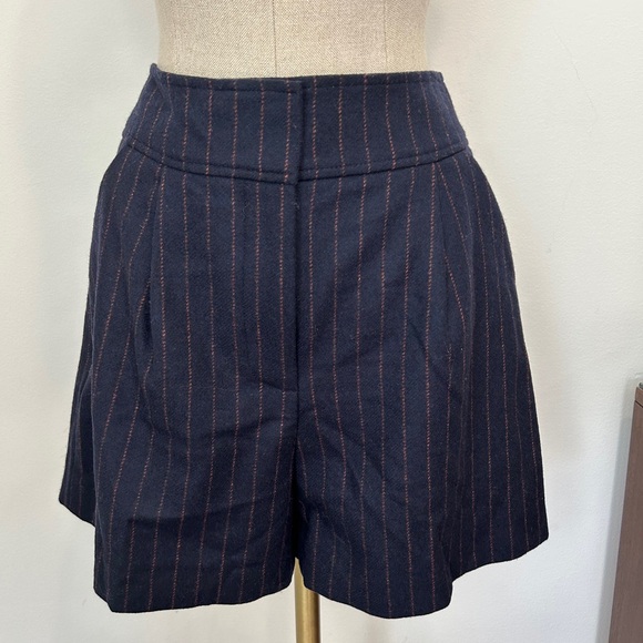 VERONICA BEARD
Haina Pinstripe Wool Blend Shorts - Picture 3 of 11